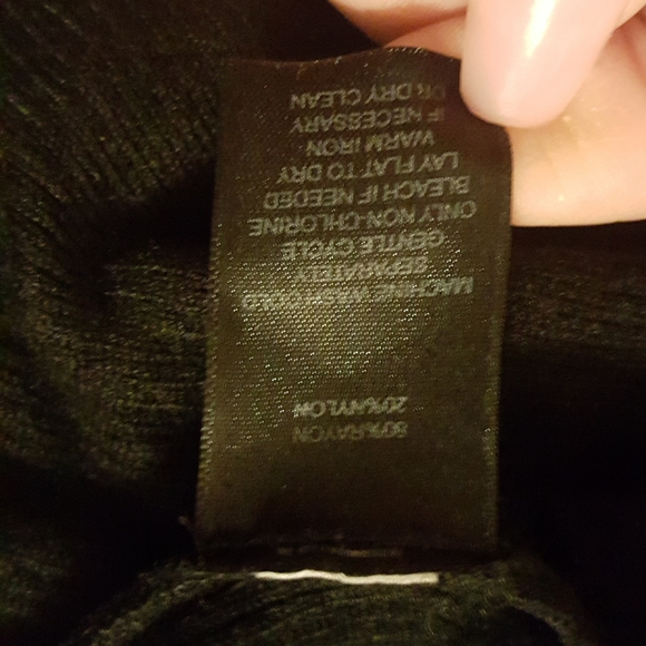 Sweater - Picture 4 of 4